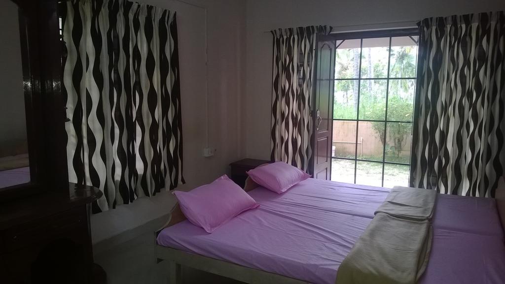 Indeevaram Apartments Kovalam Room photo