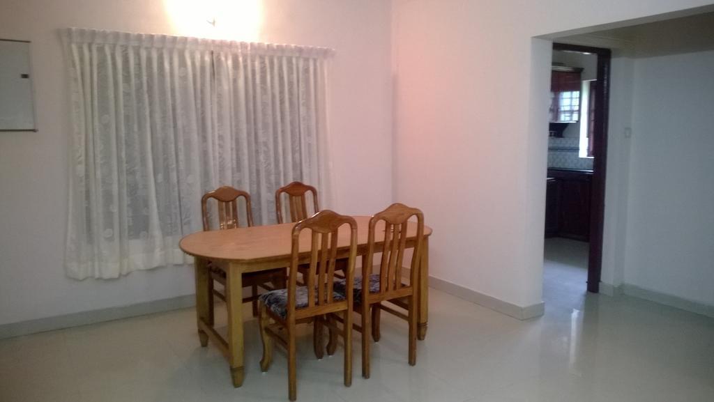 Indeevaram Apartments Kovalam Room photo